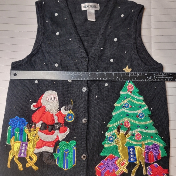 Vintage Theme Works Christmas Sweater Vest M Santa Knit Ugly Tree Embroidered - Picture 4 of 6